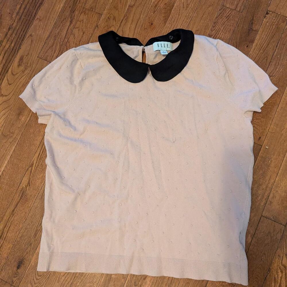 Cream and black elle collared